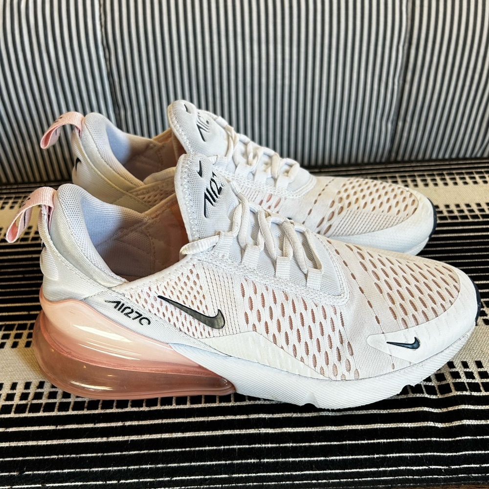 Women’s Nike Air Max 270 size 8